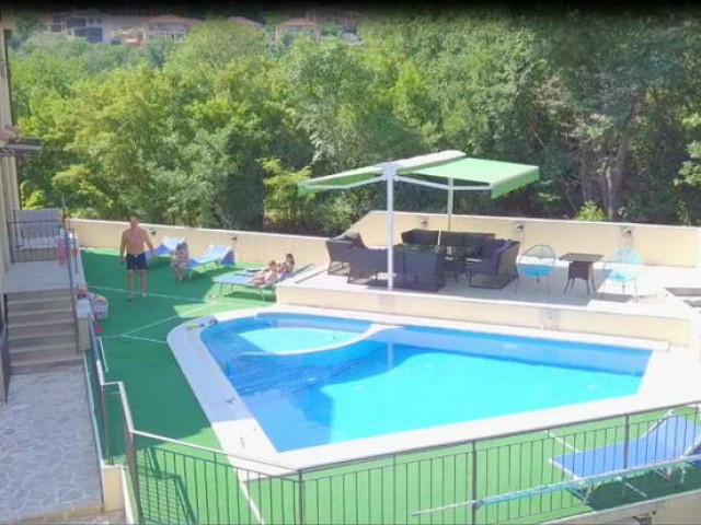 Апартаменты с бассейном в Ораховце